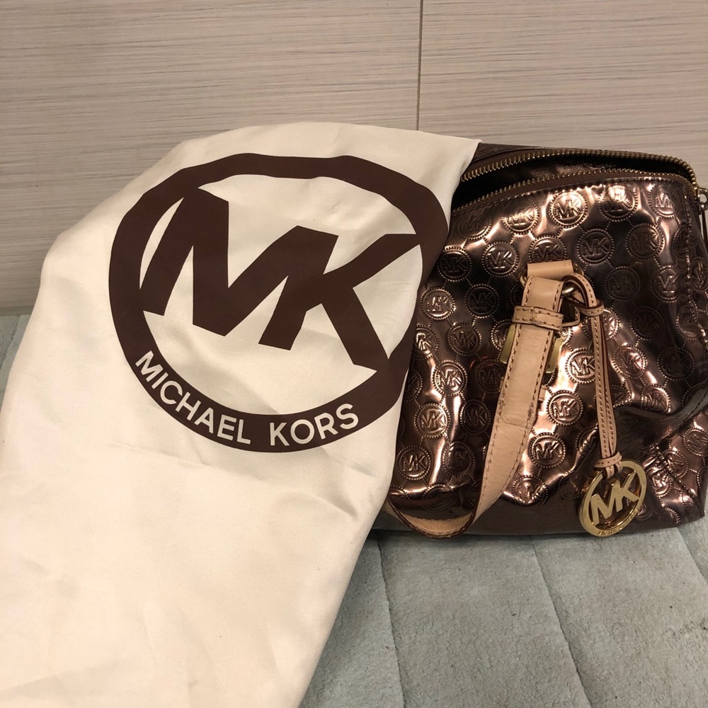 Michael Kors Authentic Metallic Handbag - Picture 3 of 6